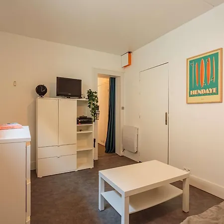 Renove Avec Piscine, Wi-fi, Proche Centre Et - Fr-1-3-610 Apartment *