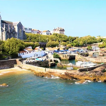 Renove Avec Piscine, Wi-fi, Proche Centre Et - Fr-1-3-610 *